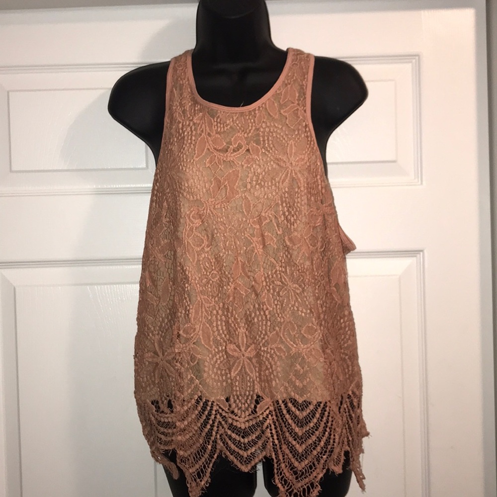 Pink Tank top with design☺️